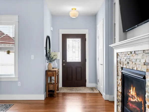 7391 Briar Ridge DR, Long Lake Twp, MI 49685