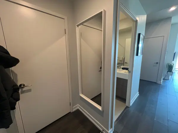 200 Sackville ST #912, Toronto C08, ON M5A 0C4