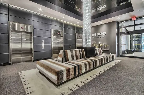 290 Adelaide ST W #2006, Toronto C01, ON M5V 1P6