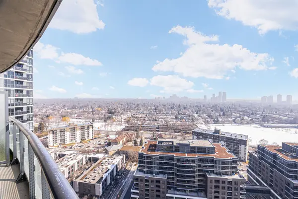 30 Gibbs RD #2207, Toronto W08, ON M9B 0E4