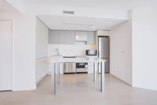 30 Gibbs RD #2207, Toronto W08, ON M9B 0E4
