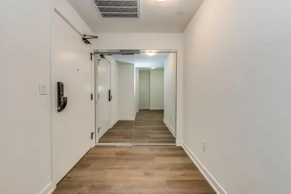 2075 Lakeshore RD #313, Burlington, ON L7R 1E2