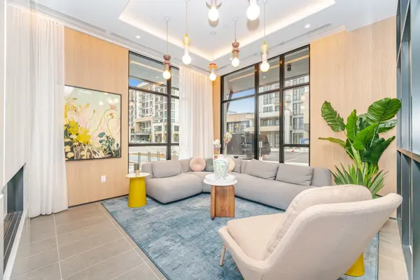 720 Whitlock AVE #703, Milton, ON L9E 2B5