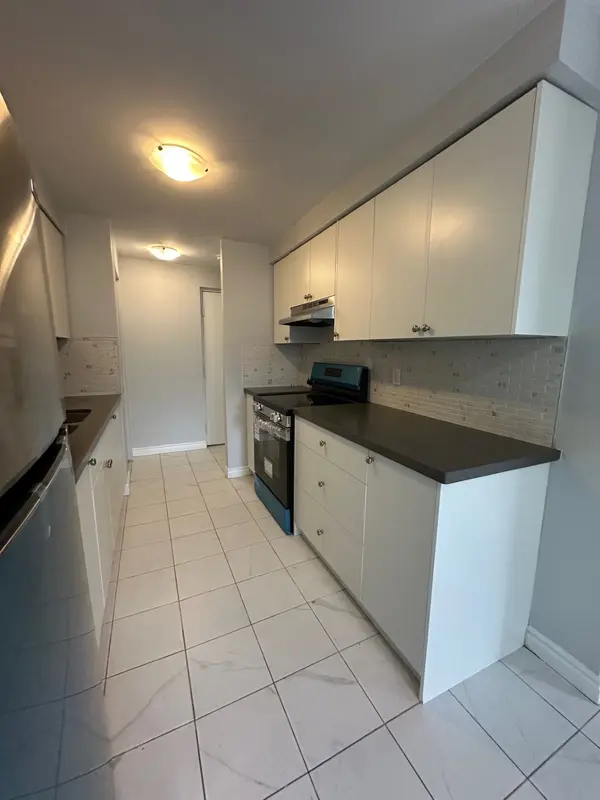 15 Mowat BLVD #4, Kitchener, ON N2E 1J1