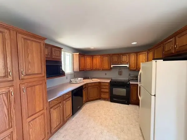 165 Railway AVE, Middlesex Centre, ON N0L 1R0