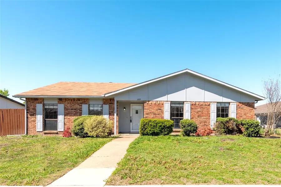 2119 Meadfoot Road, Carrollton, TX 75007