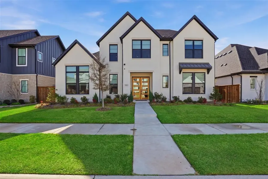 2209 Sandrellan Street, Fort Worth, TX 76008