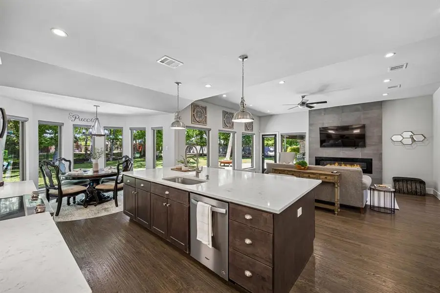 732 Creek Valley Court, Allen, TX 75002