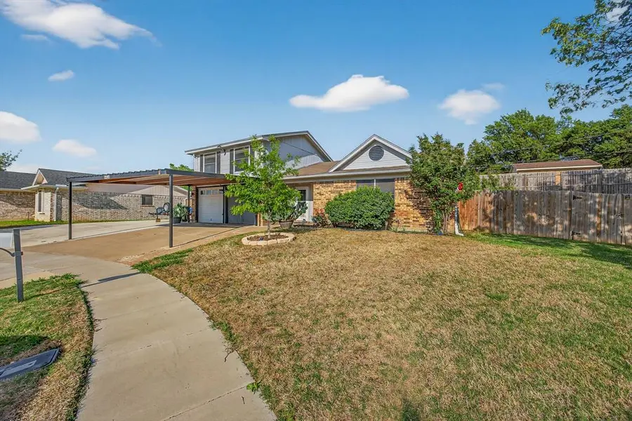 6404 Tammy Court, Watauga, TX 76148
