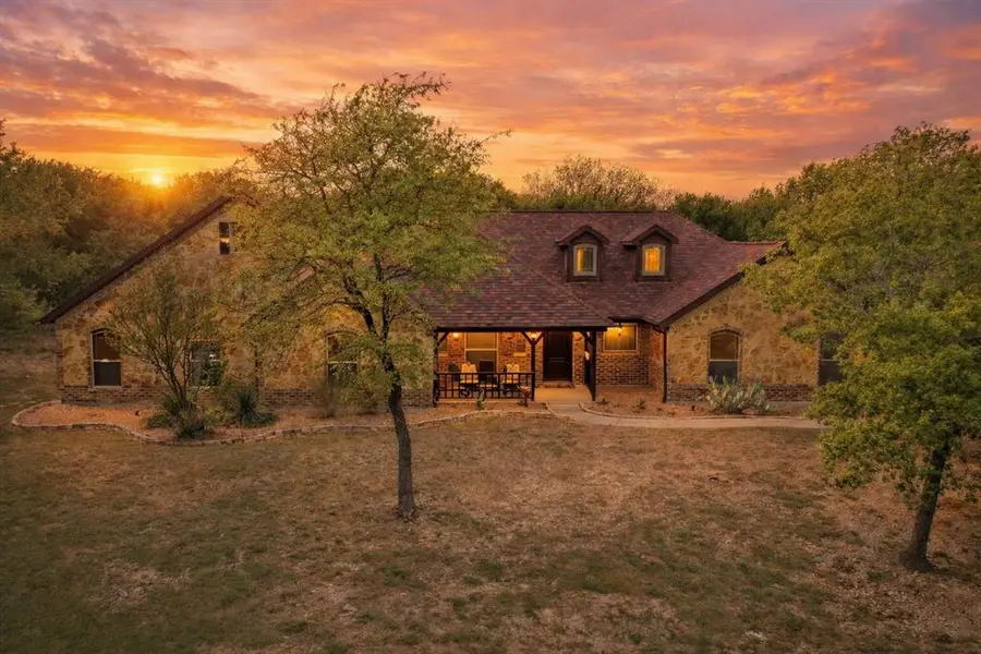 125 Miramar Circle, Weatherford, TX 76085