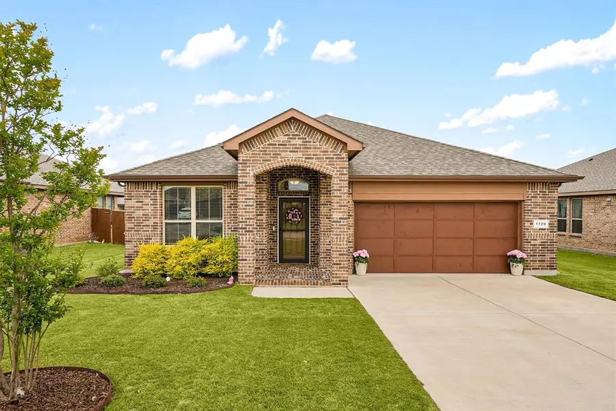 1720 Cross Creek Lane, Cleburne, TX 76033