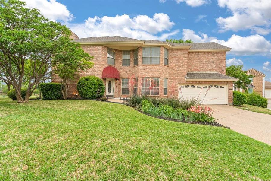 5956 River Bend Drive, Benbrook, TX 76132