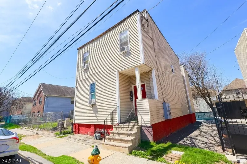581 S 17Th St, Newark City, NJ 07103