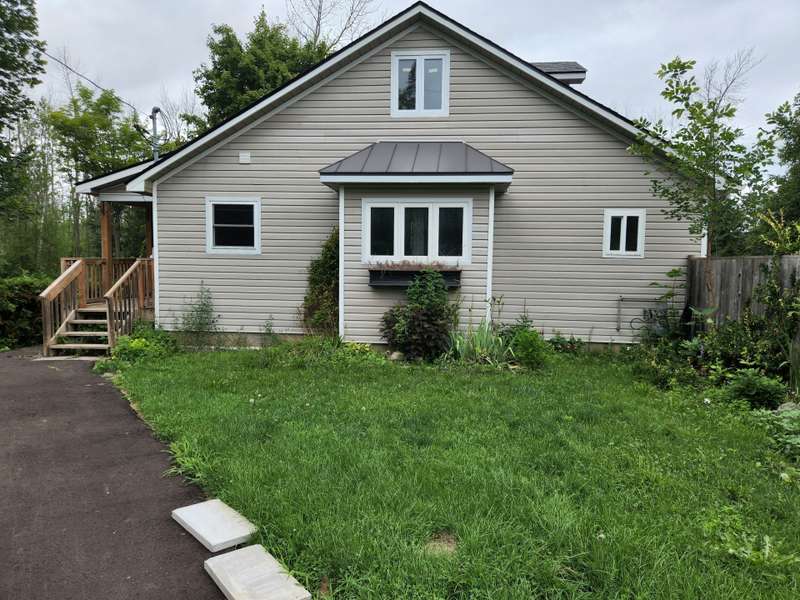 802 Cedarvale DR #Basement, Innisfil, ON L9S 4L4