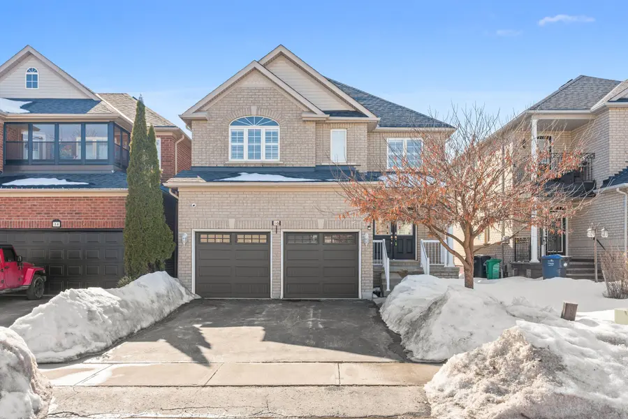 16 Newark WAY #Main/Upper, Brampton, ON L7A 2V1