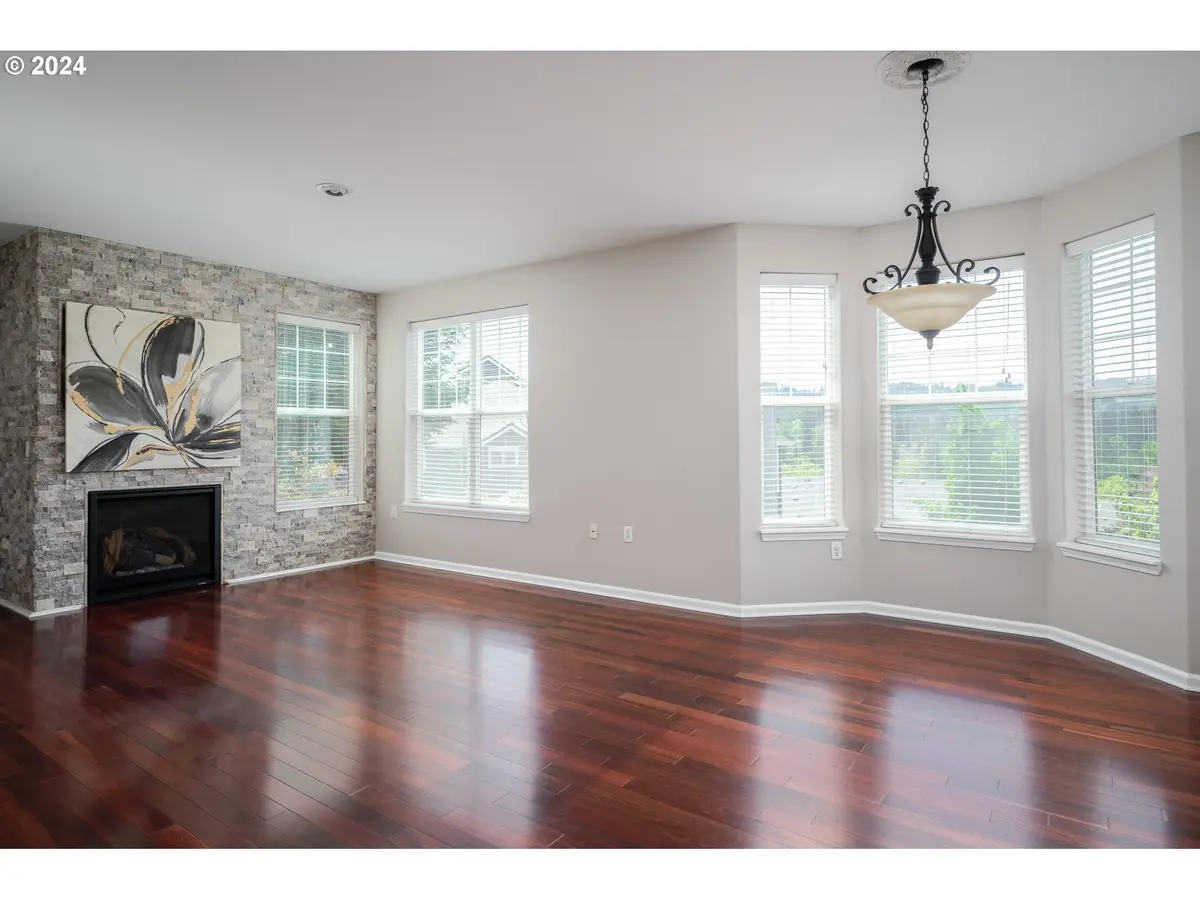 2395 SNOWBERRY RIDGE CT, West Linn, OR 97068