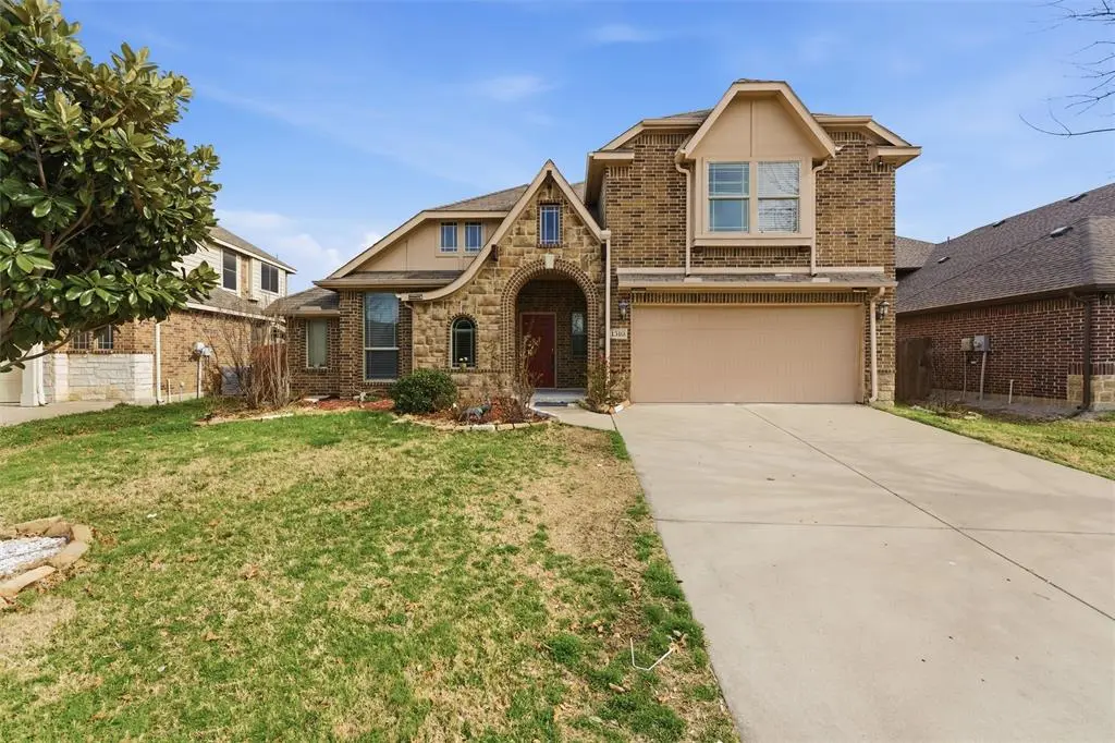 1310 Hearthstone Drive, Burleson, TX 76028