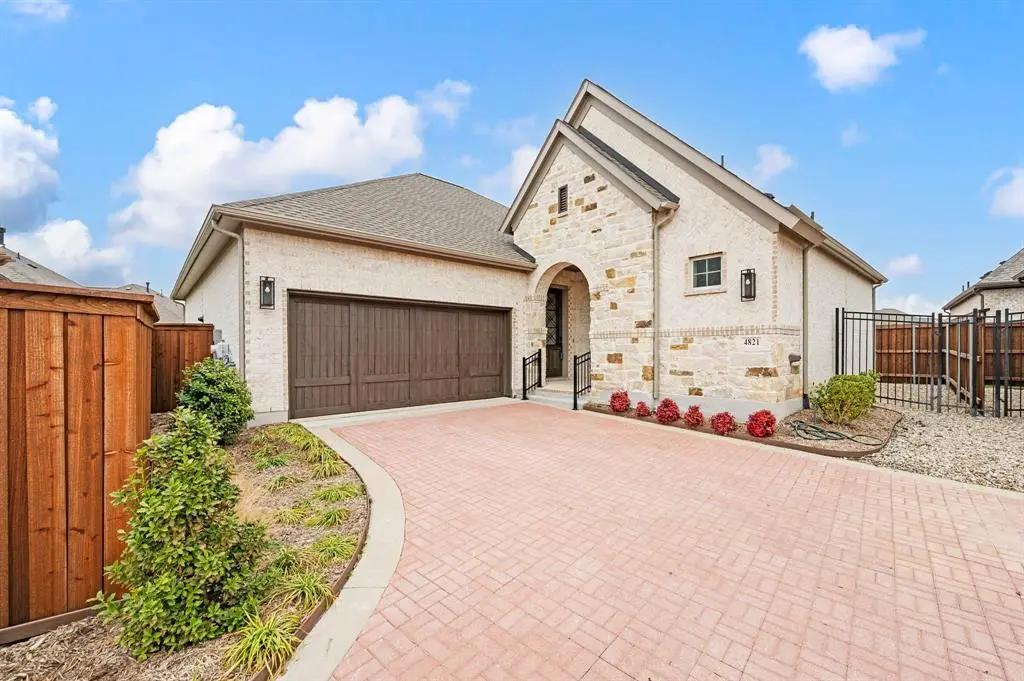 4821 Forest Crest Parkway, Arlington, TX 76005