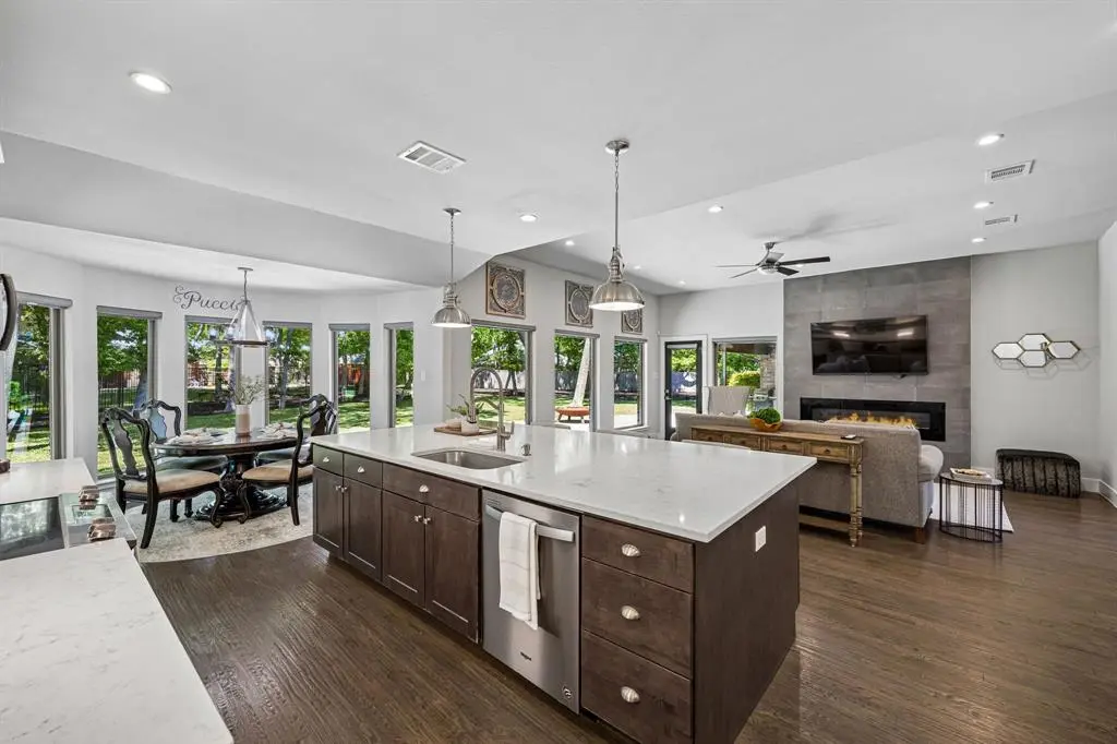 732 Creek Valley Court, Allen, TX 75002