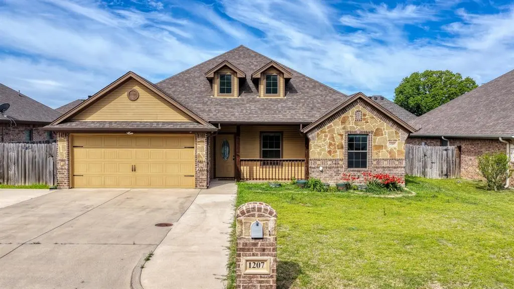 1207 Butterfield Street, Bridgeport, TX 76426