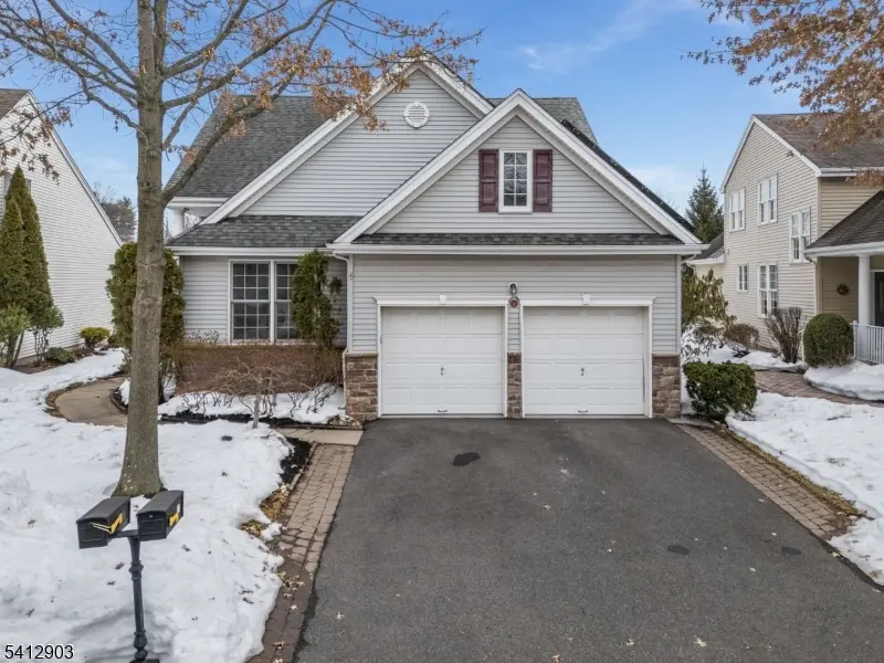 12 Republic Row, Franklin Twp., NJ 08873