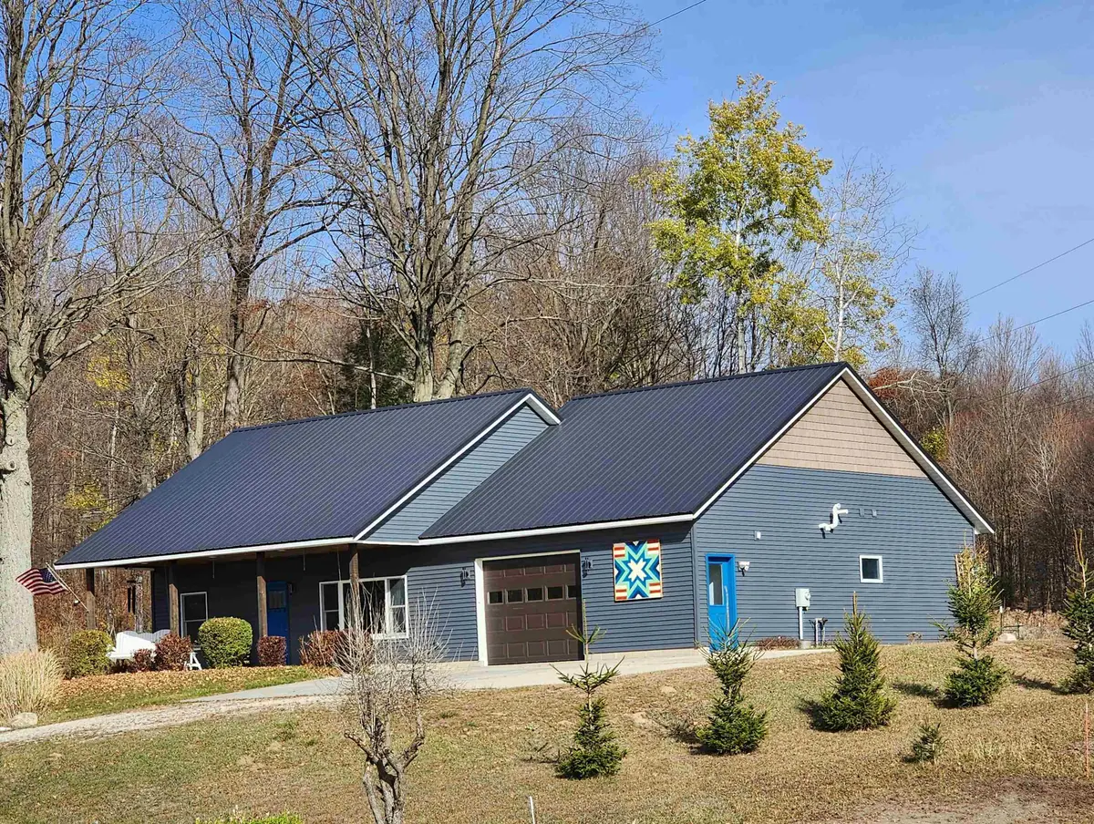 23736 110th AVE, Highland Twp, MI 49688