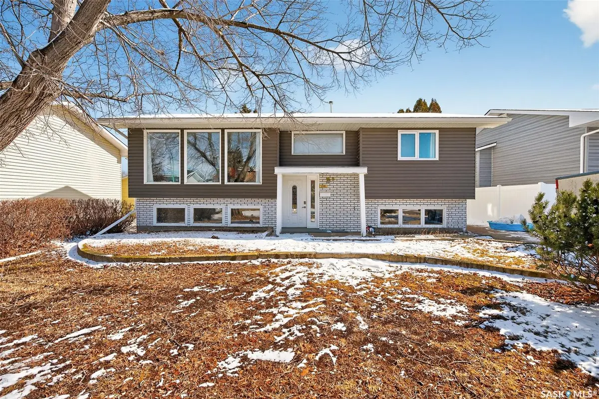 1321 Prince CRESCENT, Moose Jaw, SK S6H 6E6