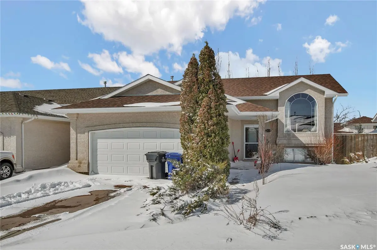 319 Crystal WAY, Warman, SK S0K 4S0