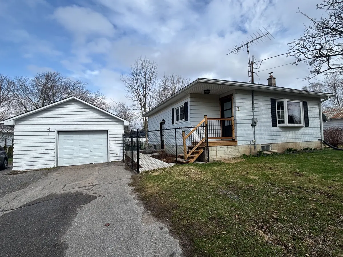 2 Duncan ST, Prince Edward County, ON K0K 1T0