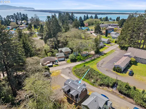 1993 MYRTLE AVE, Tillamook, OR 97141