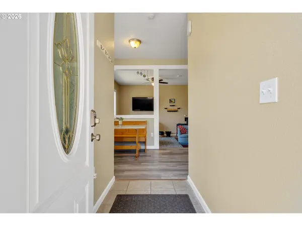 1993 MYRTLE AVE, Tillamook, OR 97141