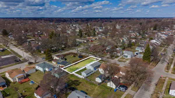 20751 Powers AVE, Dearborn Heights, MI 48125