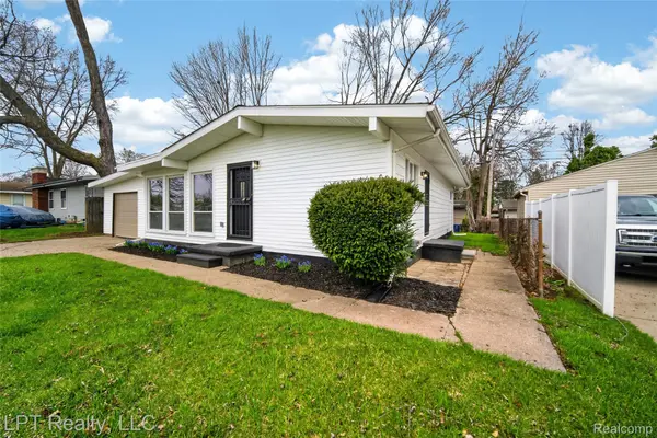 3623 Pingree AVE, Flint, MI 48503