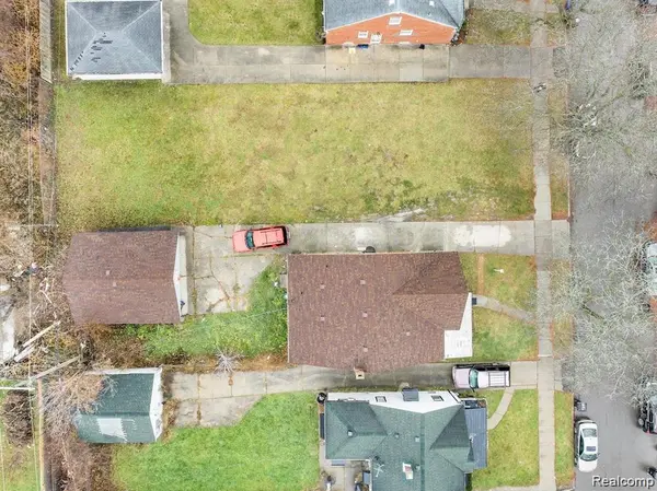 7349 Warwick ST, Detroit, MI 48228