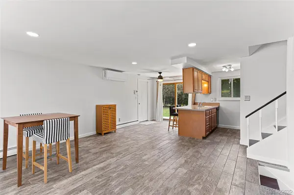 25690 Glamorgan, Novi, MI 48374