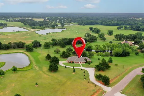 262 Briar Creek Road, Whitesboro, TX 76273