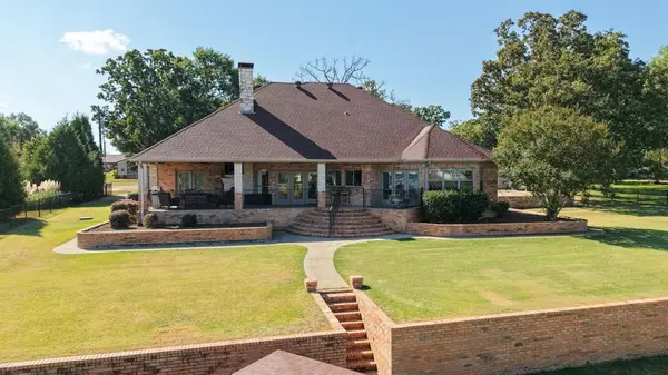 180 Surls Drive, Mabank, TX 75156