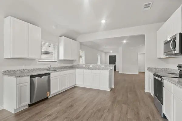 1607 Romans Road, Ennis, TX 75119