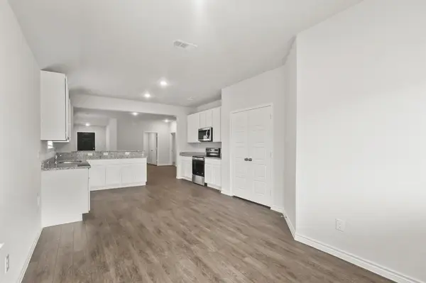 1607 Romans Road, Ennis, TX 75119