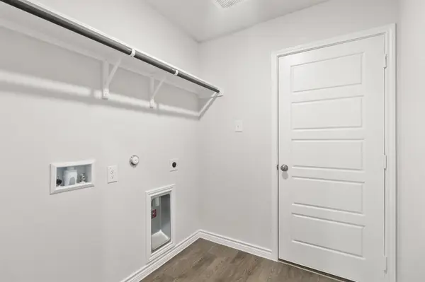 1607 Romans Road, Ennis, TX 75119