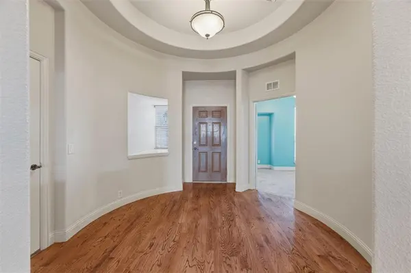 1310 Hearthstone Drive, Burleson, TX 76028