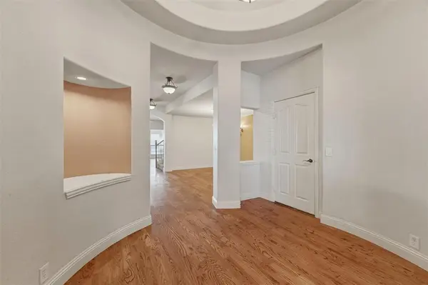 1310 Hearthstone Drive, Burleson, TX 76028