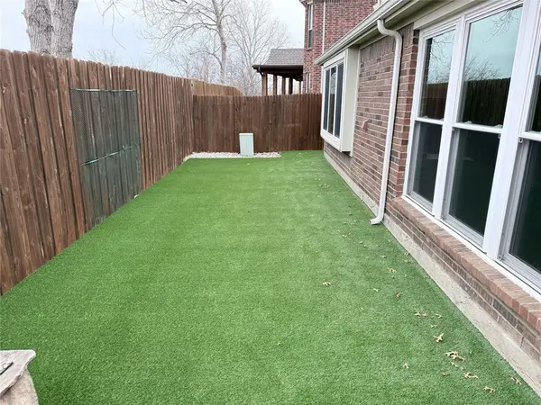 10620 DONNIS Drive, Fort Worth, TX 76244