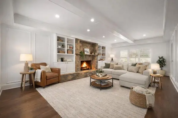 1404 Creekford Drive, Arlington, TX 76012