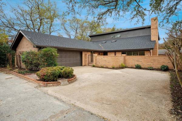 62 Legend Road, Benbrook, TX 76132