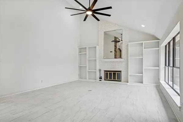 62 Legend Road, Benbrook, TX 76132