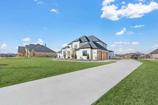 1805 Laguna Bay S, Pelican Bay, TX 76020