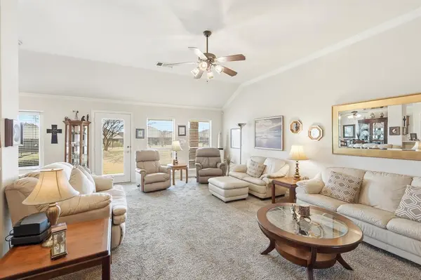 9621 Applewood Trail, Denton, TX 76207