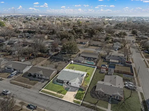 1720 Winchester Way, Bedford, TX 76022