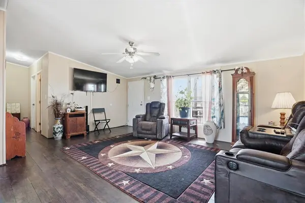 716 Lathem Boulevard, Venus, TX 76084